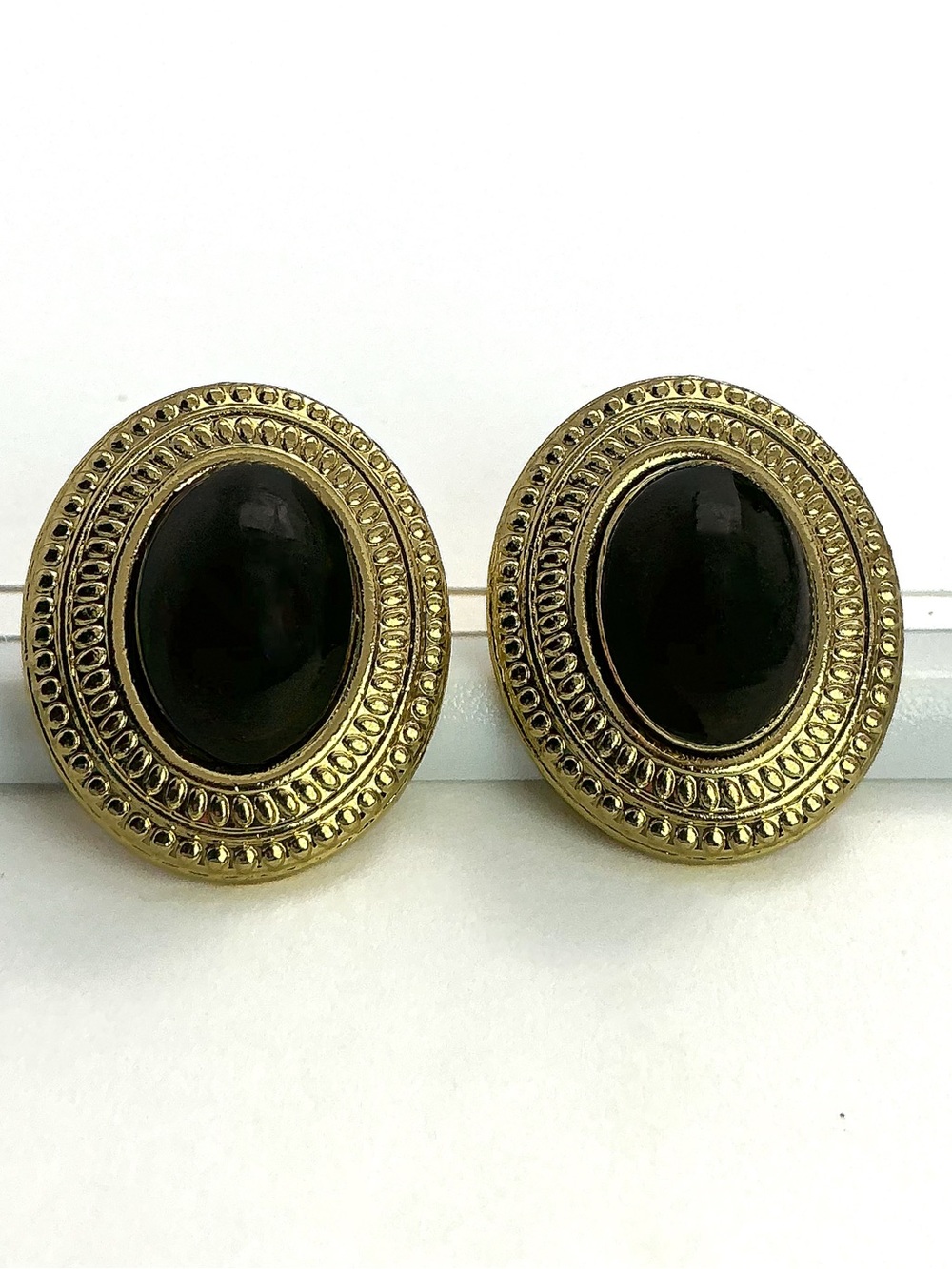 Vintage Inspired Black Cabochon Gold Earrings Oval Imitation Pearl Stud Earrings